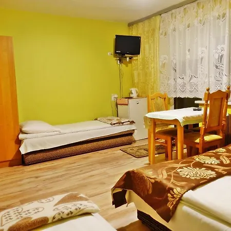 Goscinne U Moni Rum i privatbostad Bialka Tatrzanska